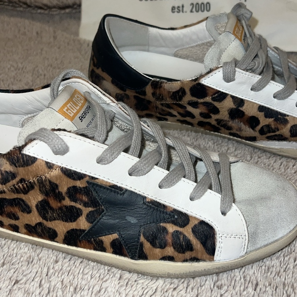 Golden Goose Sneakers from Italy with Drawstring Bag - NEW Never worn!